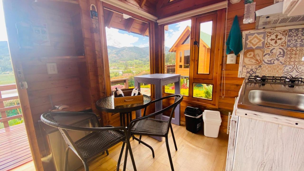 Angela Glamping & Tiny Lodge *
